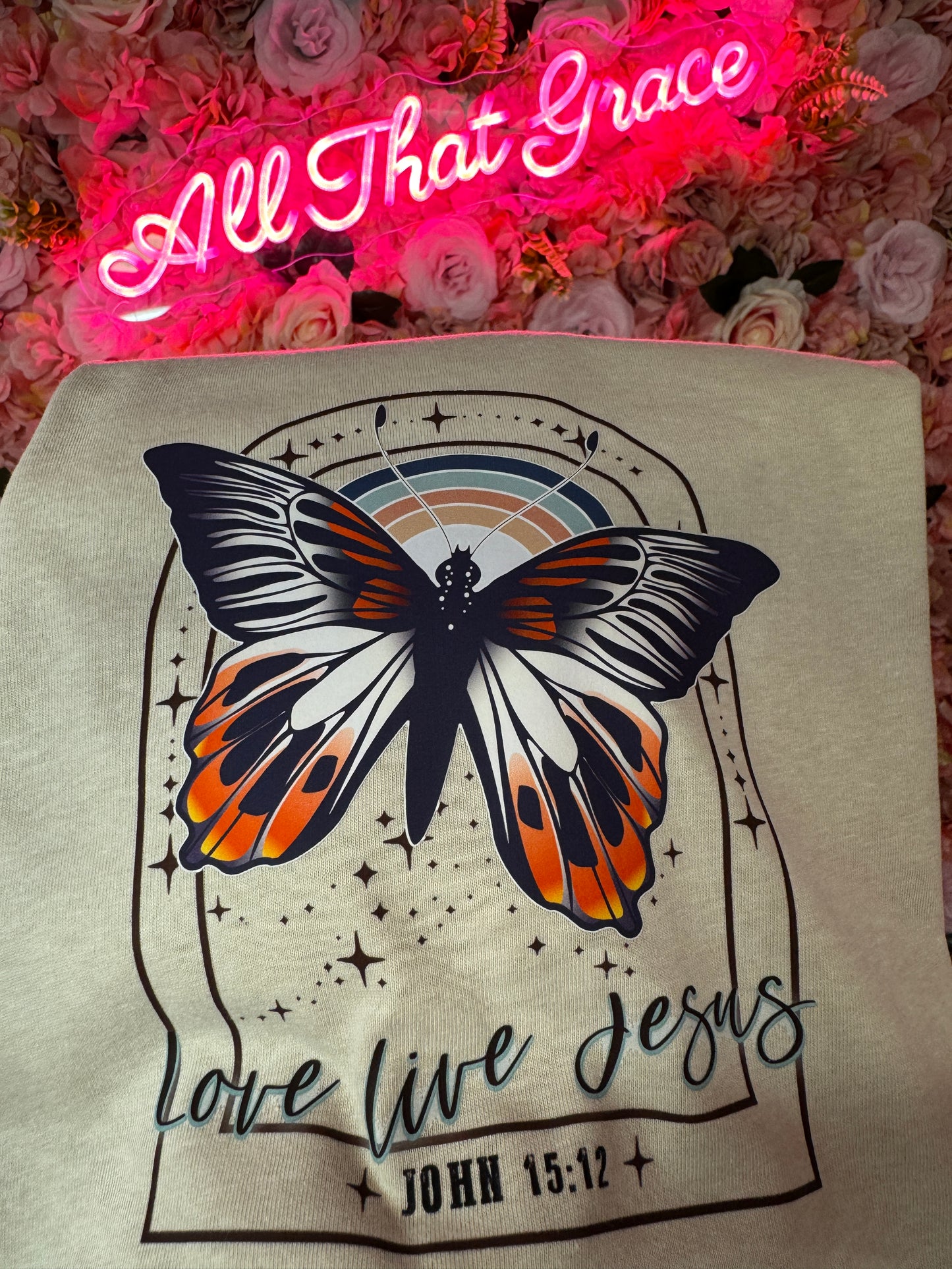 Love Like Jesus Butterfly John 15:12 Tee in Heathered Cement Unisex