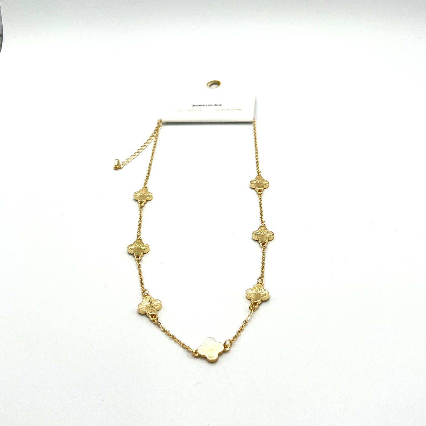 Mother Of Pearl Clover Statement Necklace in Black