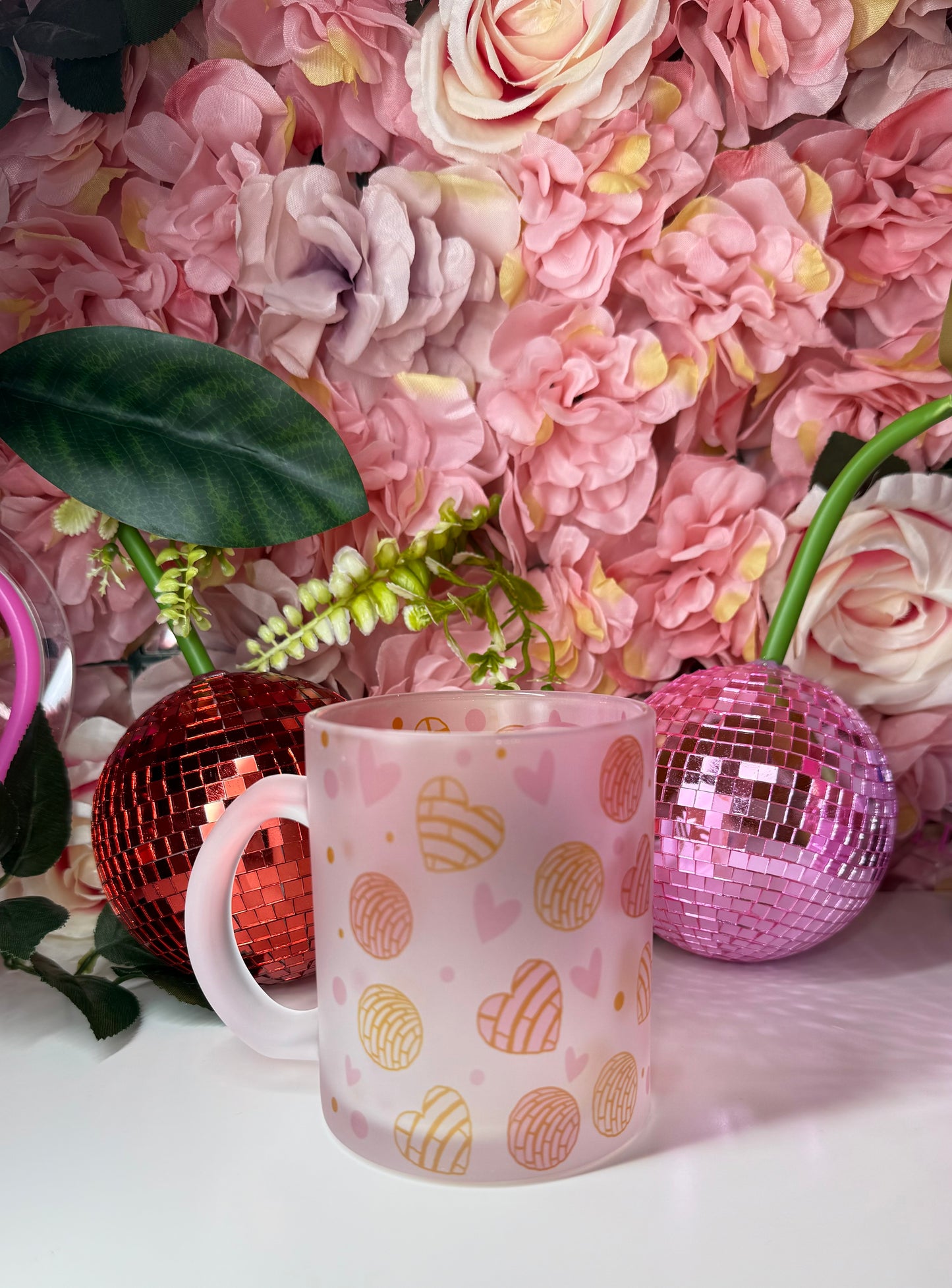 Cafecito Y Concha's Frosted 11oz Glass Mug
