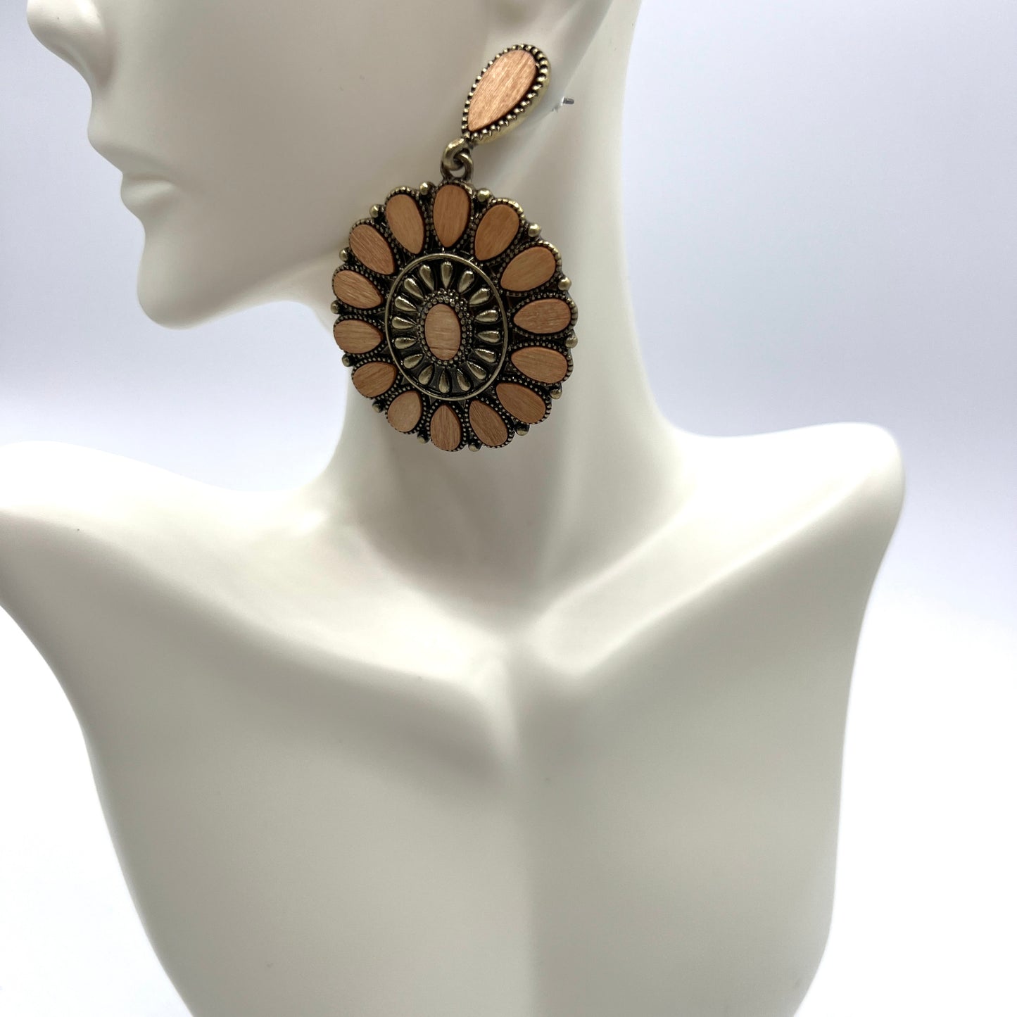 Brooch Earrings in Brown