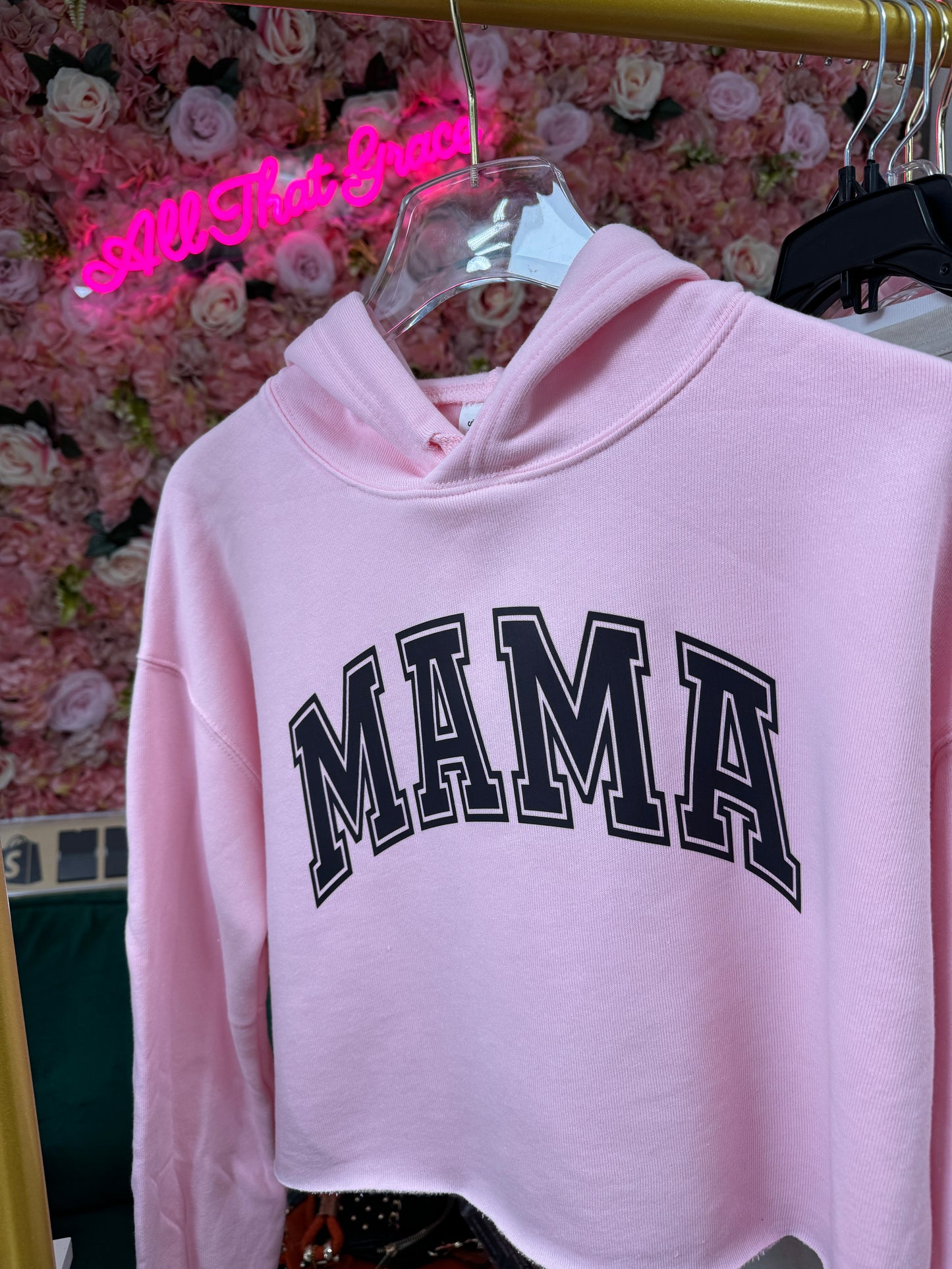 MAMA Cropped Hoodie in Pink