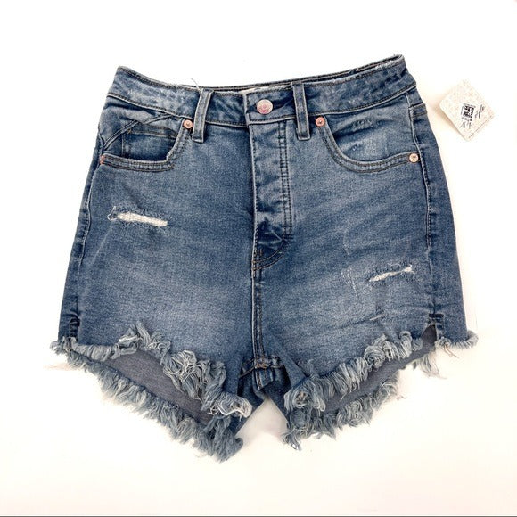 Free People Women's Vintage High-Rise Frayed Denim Shorts Medium Blue 25 NWT