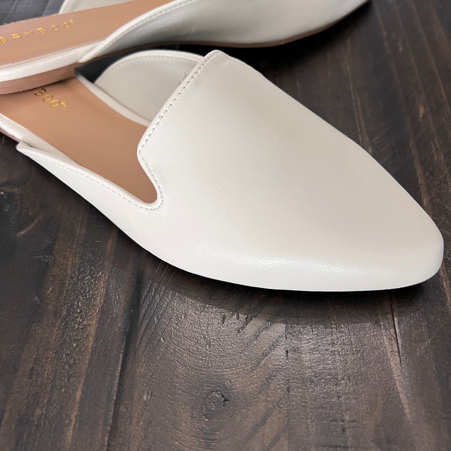 The April Mule Flats in Ivory